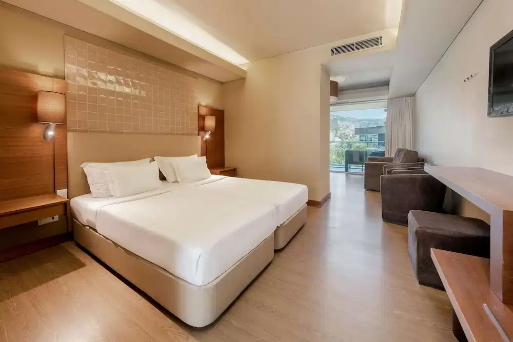 The Views Baia - Adults Only — Hotel rooms in Funchal, Madeira