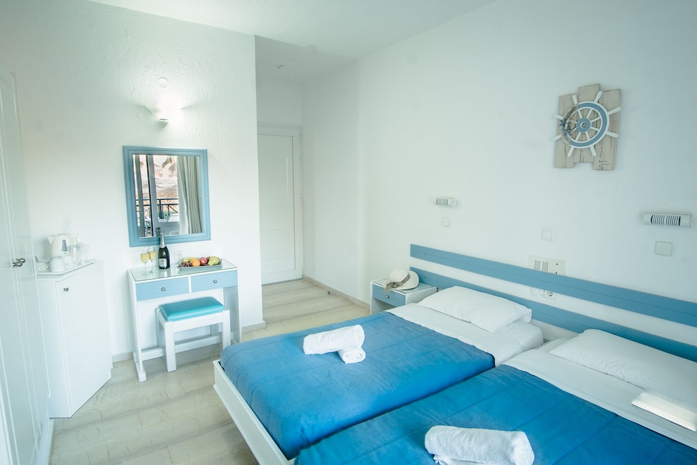 Aeolos Beach Resort — Hotel rooms in Malia