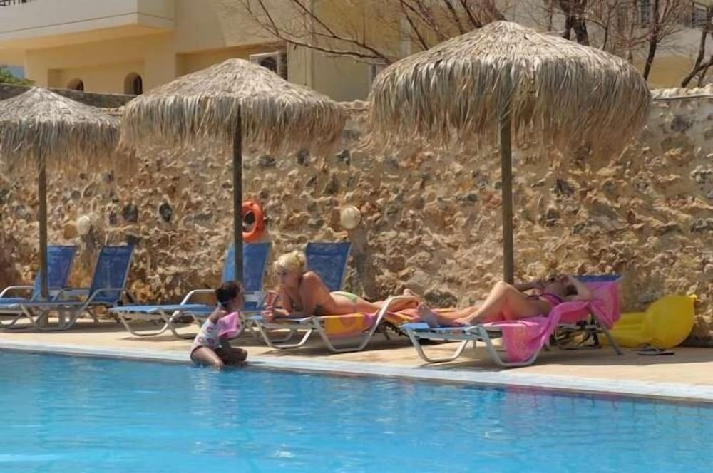 Aeolos Beach Resort — Swimming pool in Malia