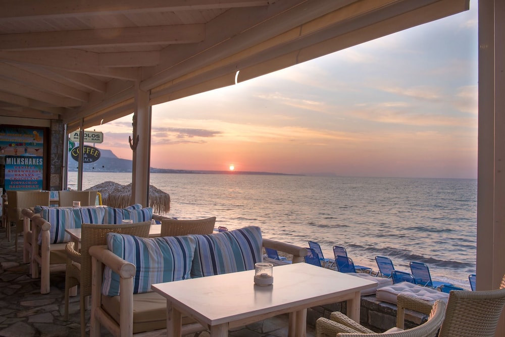 Aeolos Beach Resort — Restaurant & bars in Malia