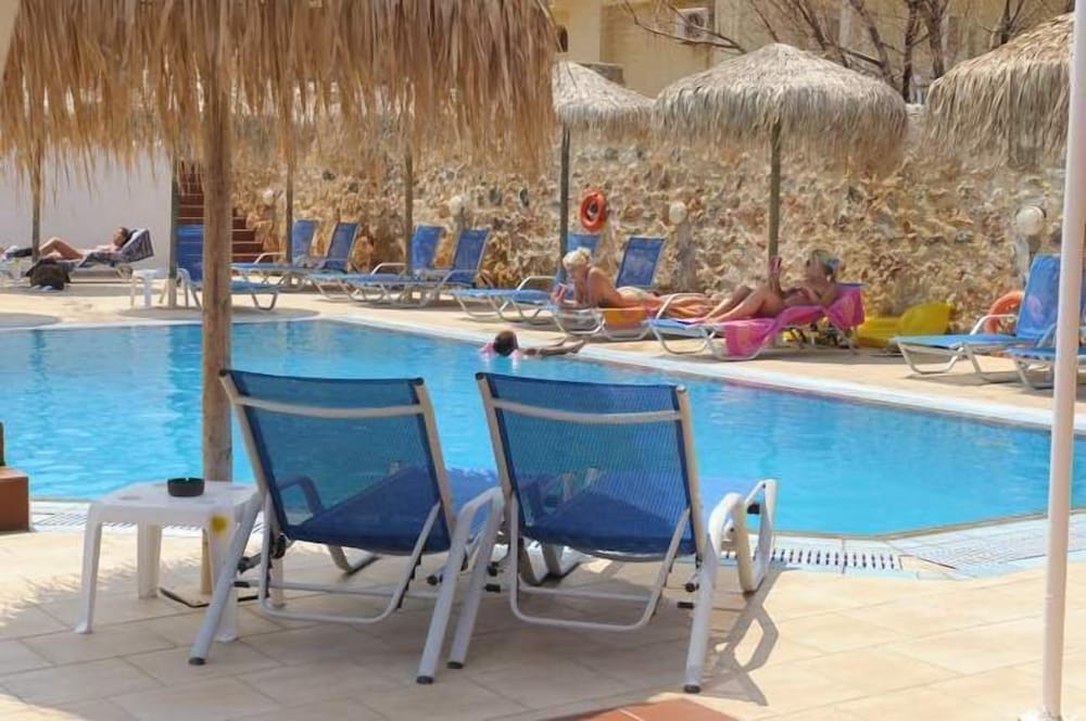 Aeolos Beach Resort — Swimming pool in Malia