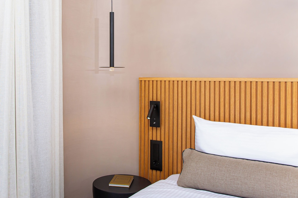 Aeolos Beach Resort — Hotel rooms in Malia