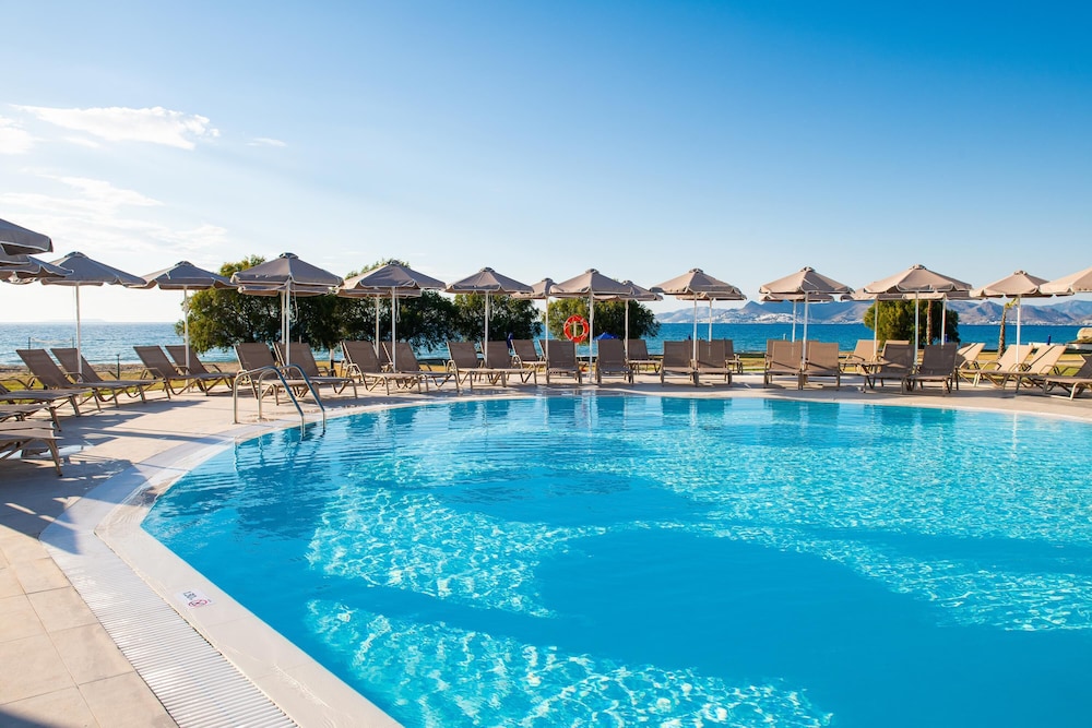 Aeolos Beach Hotel — Swimming pool in Tigaki, South Aegean
