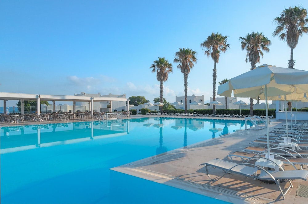 Aeolos Beach Hotel — Swimming pool in Tigaki, South Aegean