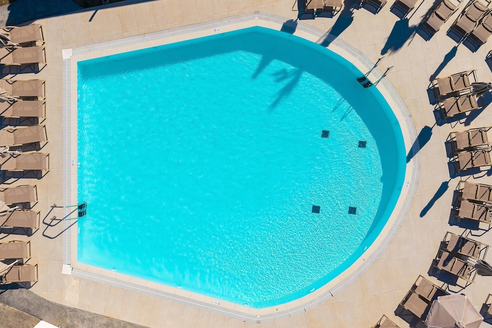Aeolos Beach Hotel — Swimming pool in Tigaki, South Aegean