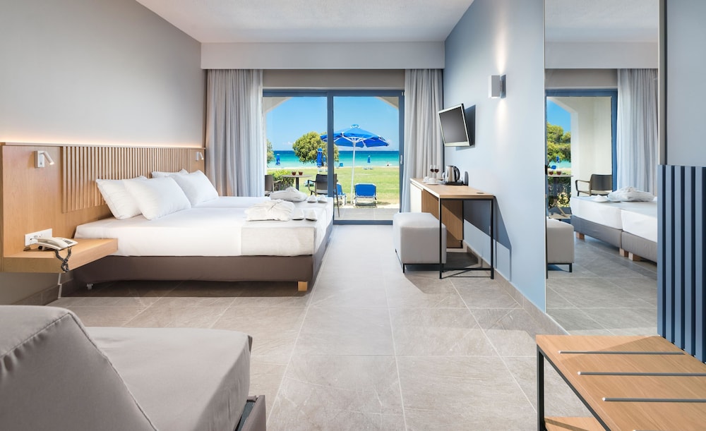 Aeolos Beach Hotel — Hotel rooms in Tigaki, South Aegean