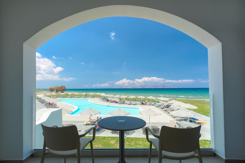 Aeolos Beach Hotel — Swimming pool in Tigaki, South Aegean