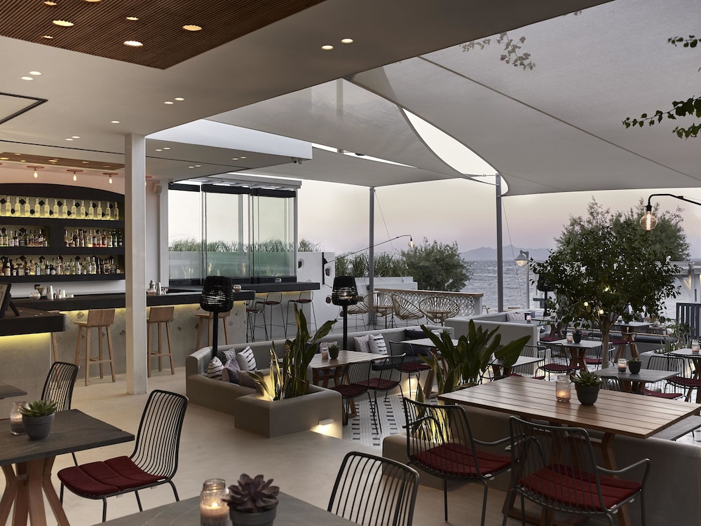 Afroditi Venus Beach Resort — Restaurant & bars in Kamari, South Aegean