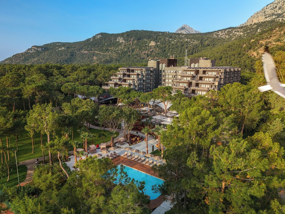 Balmy Foresta - All inclusive — Hotel building in Kemer