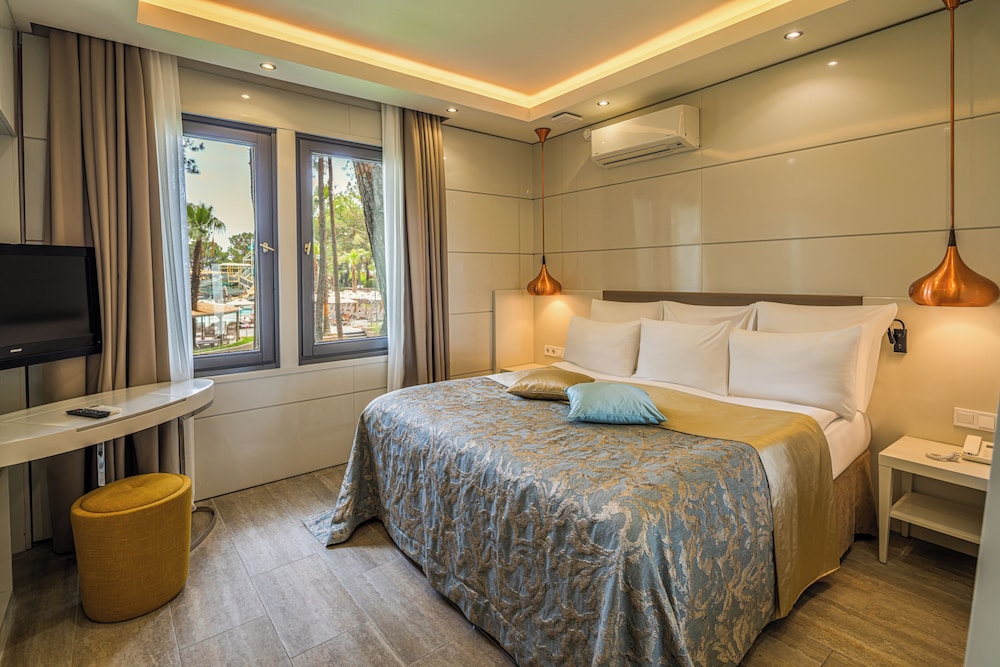 Balmy Foresta - All inclusive — Hotel rooms in Kemer