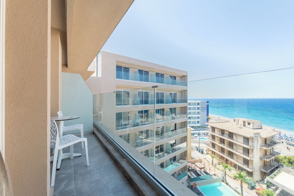 Arte Hotel — Hotel building in Rhodes Town, South Aegean