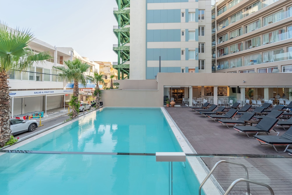 Arte Hotel — Swimming pool in Rhodes Town, South Aegean