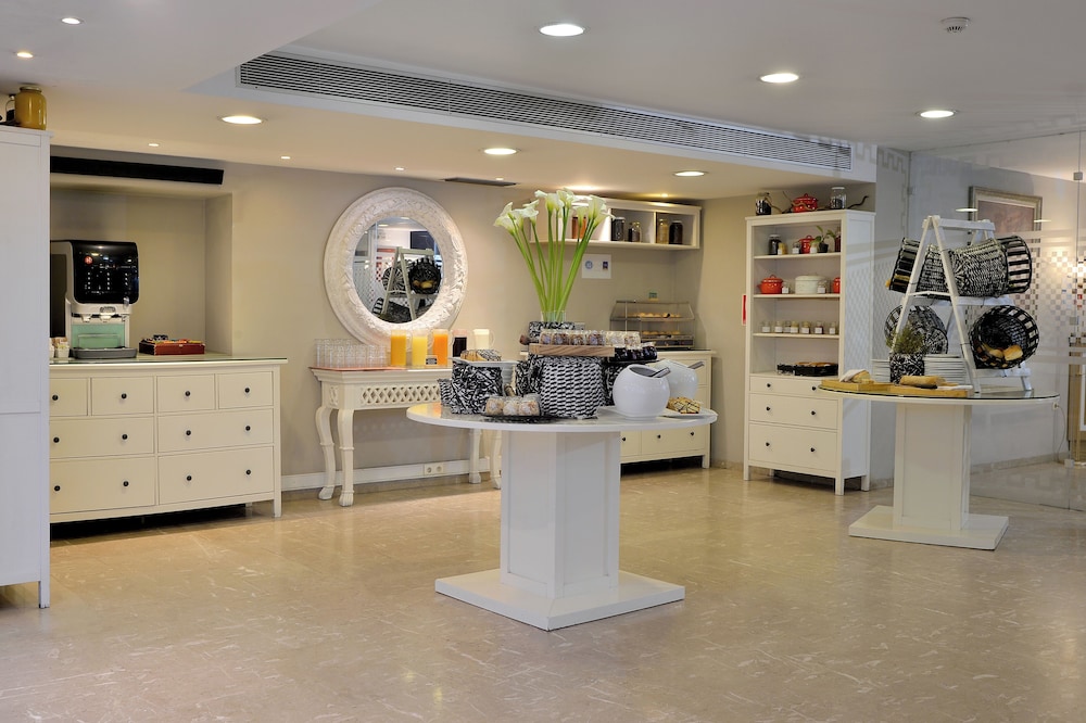 Parthenon Hotel Athens, Vassilicos House of Hospitality — Restaurant & bars in Athens, Attica