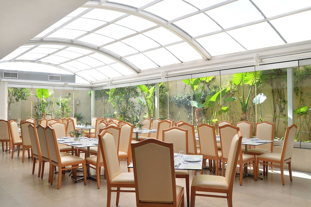 Parthenon Hotel Athens, Vassilicos House of Hospitality — Restaurant & bars in Athens, Attica