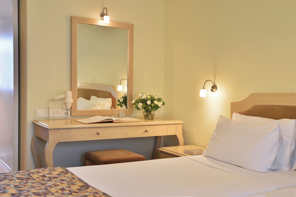 Parthenon Hotel Athens, Vassilicos House of Hospitality — Hotel rooms in Athens, Attica