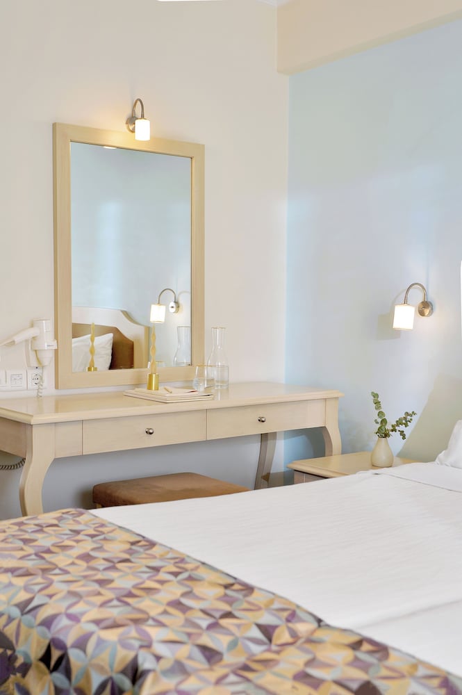 Parthenon Hotel Athens, Vassilicos House of Hospitality — Hotel rooms in Athens, Attica