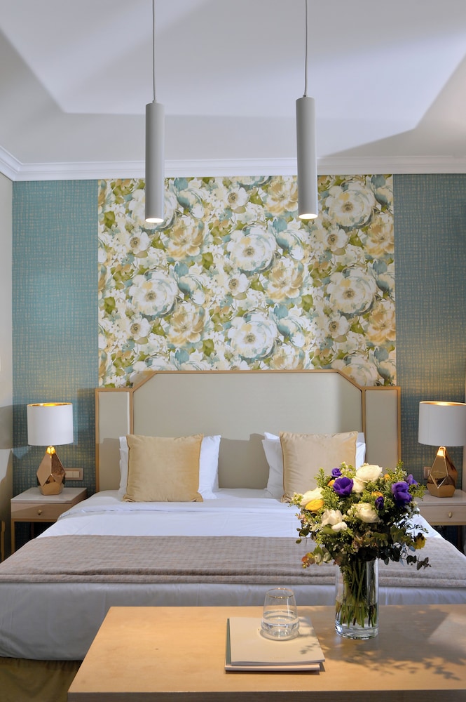 Stratos Hotel Athens, Vassilicos House of Hospitality — Hotel rooms in Athens, Attica