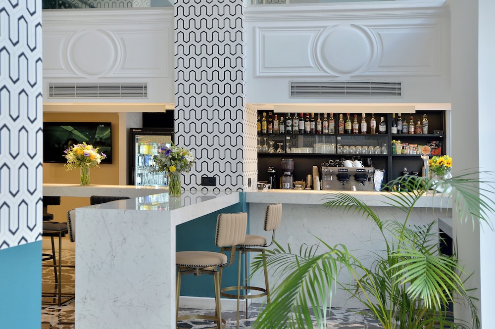 Stratos Hotel Athens, Vassilicos House of Hospitality — Restaurant & bars in Athens, Attica