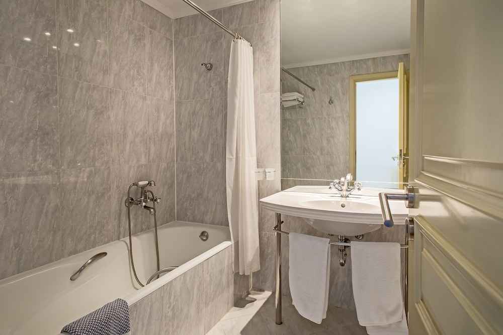 Stratos Hotel Athens, Vassilicos House of Hospitality — Hotel rooms in Athens, Attica