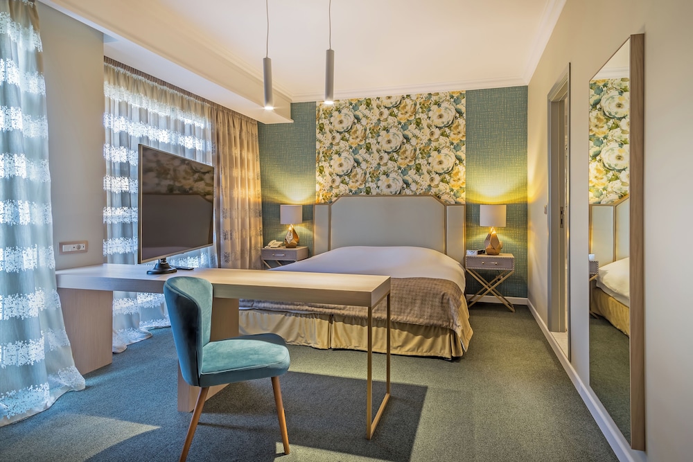 Stratos Hotel Athens, Vassilicos House of Hospitality — Hotel rooms in Athens, Attica