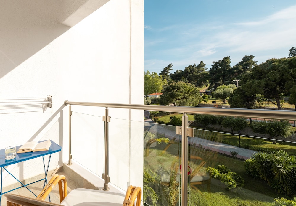 Mitsis Selection Azure — Hotel building in Kriopigi, Central Macedonia
