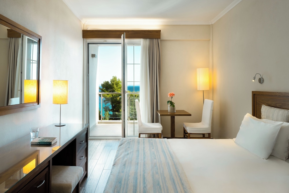 Mitsis Selection Azure — Hotel rooms in Kriopigi, Central Macedonia