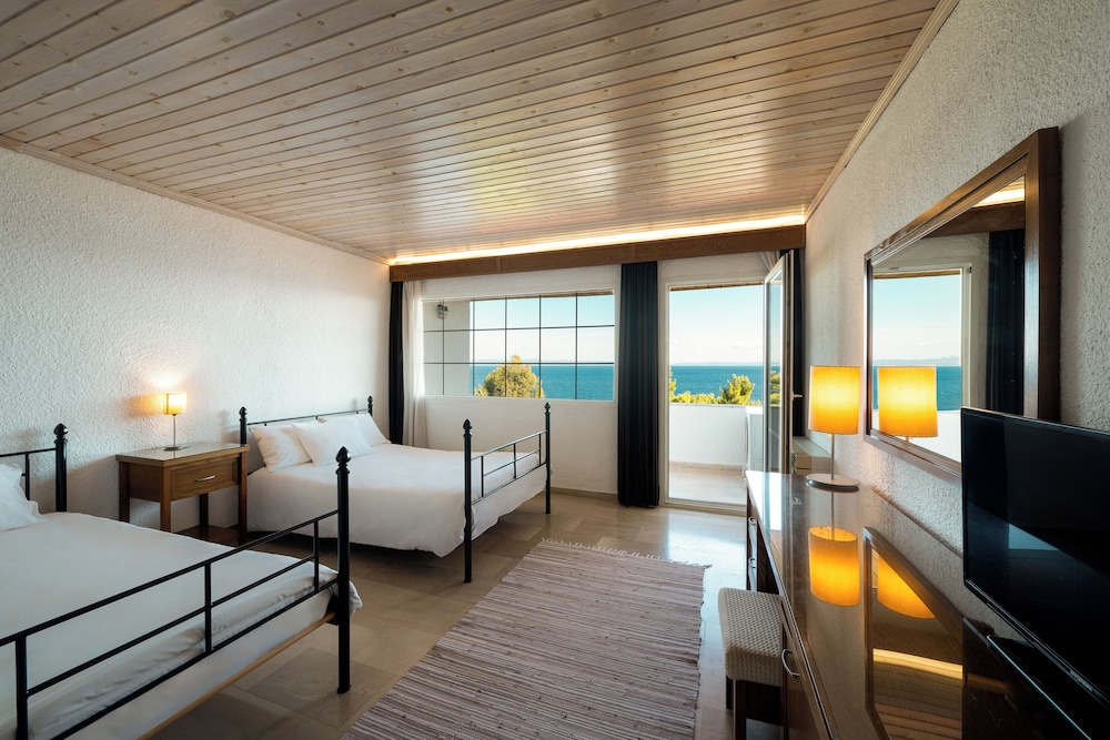 Mitsis Selection Azure — Hotel rooms in Kriopigi, Central Macedonia