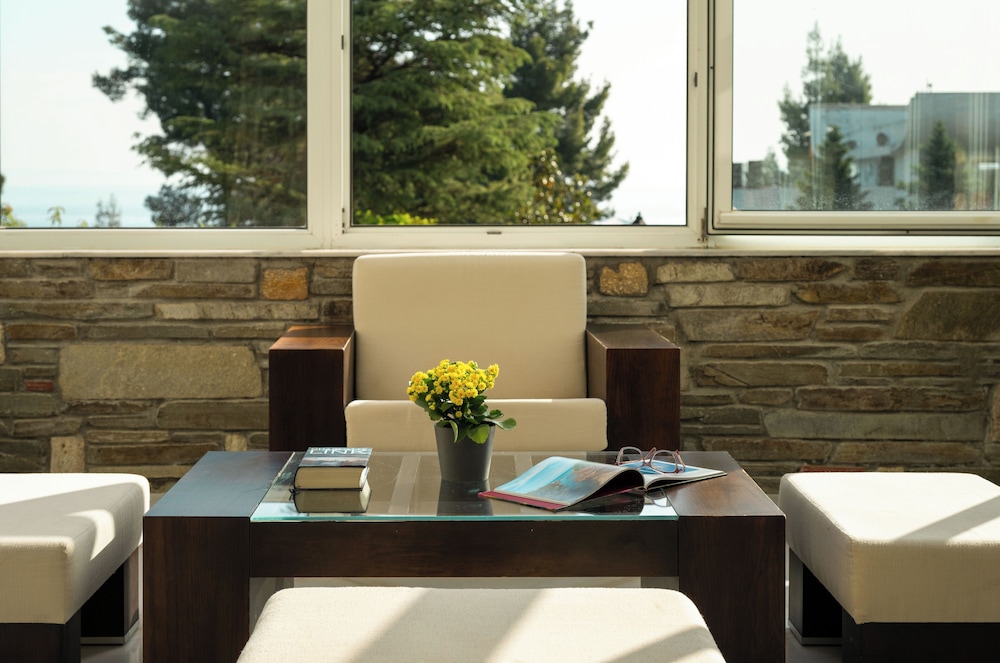 Mitsis Selection Azure — Hotel rooms in Kriopigi, Central Macedonia