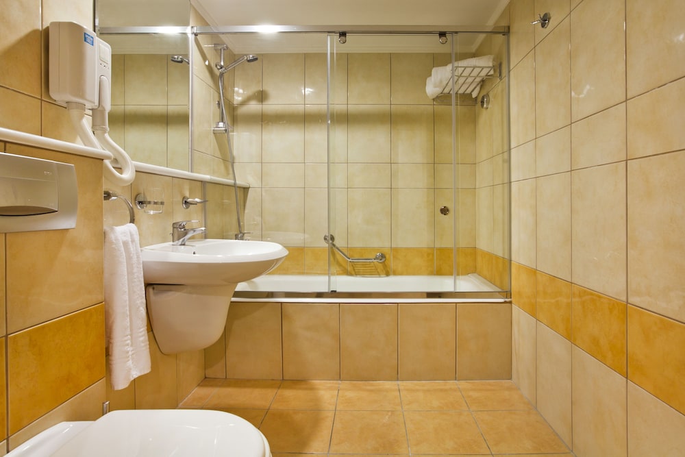 Alexandra Hotel — Hotel rooms in Kos Town, South Aegean
