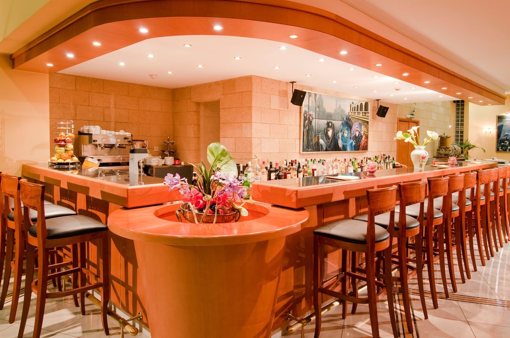 Alexandra Hotel — Restaurant & bars in Kos Town, South Aegean