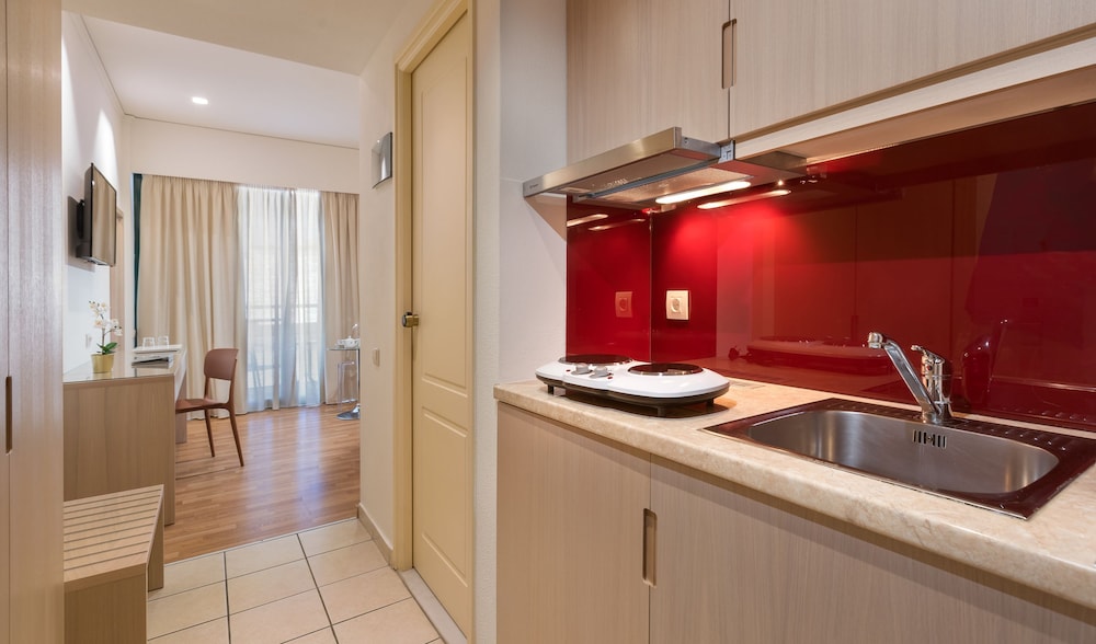 Alexandra Hotel — Hotel rooms in Kos Town, South Aegean