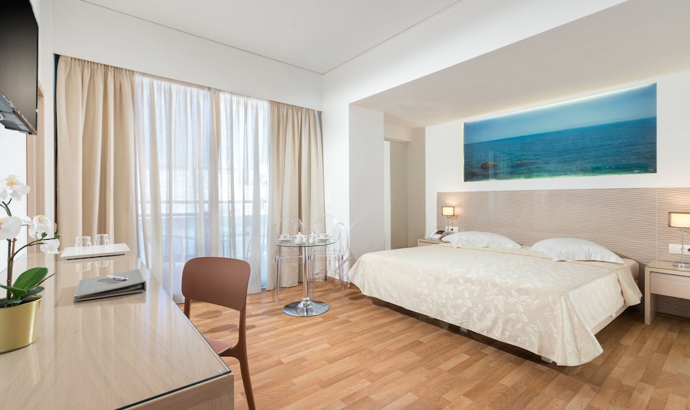 Alexandra Hotel — Hotel rooms in Kos Town, South Aegean