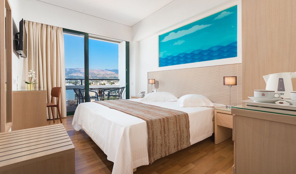 Alexandra Hotel — Hotel rooms in Kos Town, South Aegean