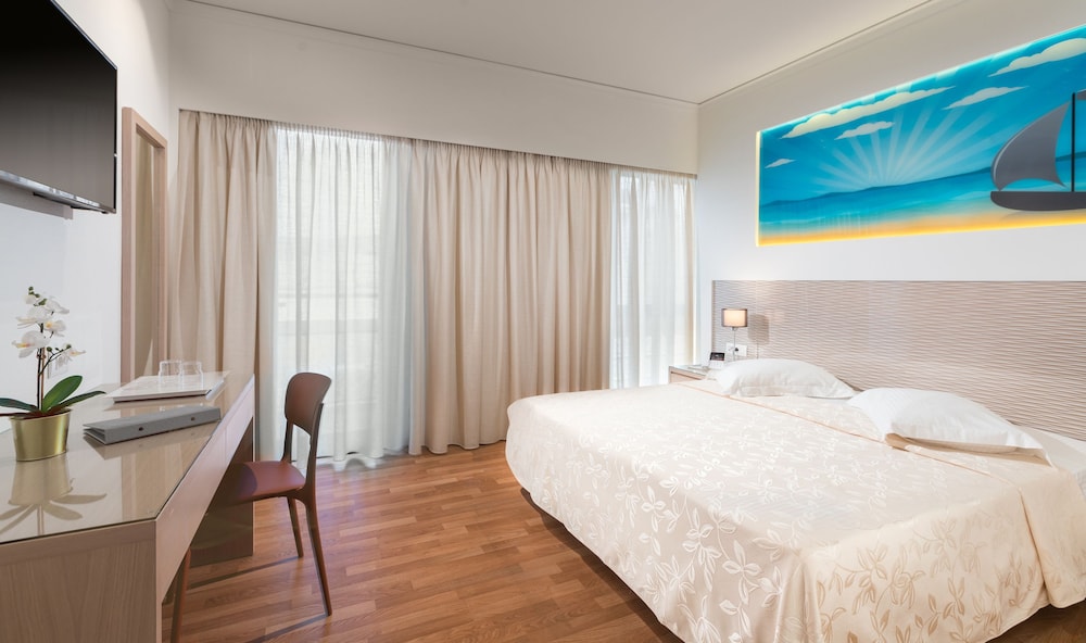 Alexandra Hotel — Hotel rooms in Kos Town, South Aegean