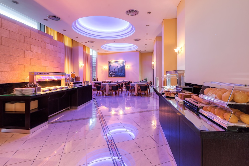 Alexandra Hotel — Restaurant & bars in Kos Town, South Aegean