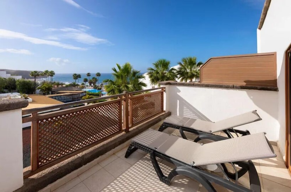 Gran Tagoro Family & Fun Playa Blanca — Beach in Playa Blanca, Canary Islands
