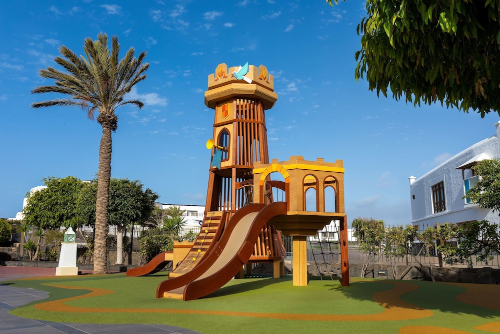 Gran Tagoro Family & Fun Playa Blanca — Attractions for children in Playa Blanca, Canary Islands