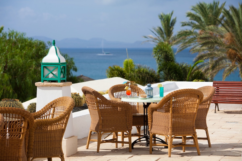 Gran Tagoro Family & Fun Playa Blanca — Restaurant & bars in Playa Blanca, Canary Islands