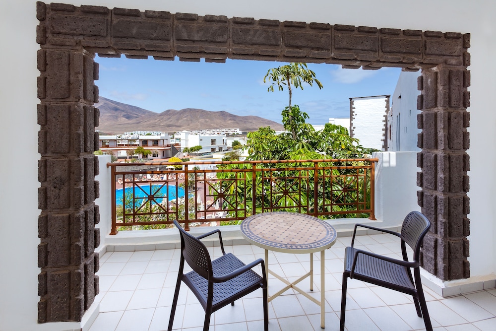 Gran Tagoro Family & Fun Playa Blanca — Swimming pool in Playa Blanca, Canary Islands