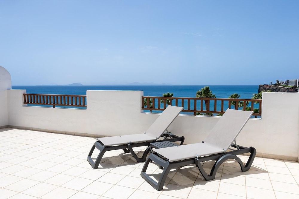 Gran Tagoro Family & Fun Playa Blanca — Hotel building in Playa Blanca, Canary Islands