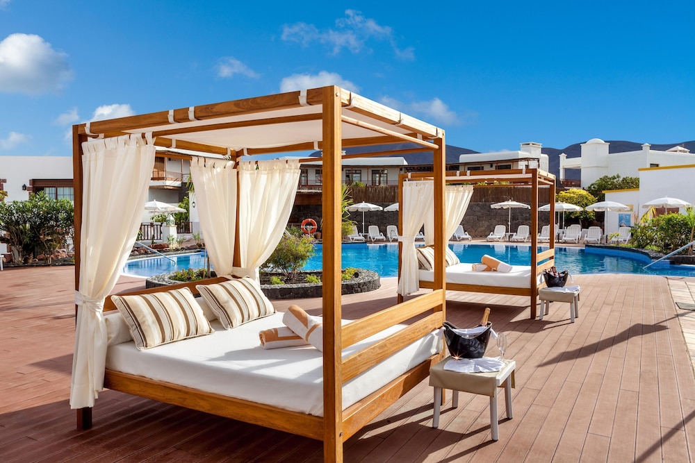 Gran Tagoro Family & Fun Playa Blanca — Swimming pool in Playa Blanca, Canary Islands