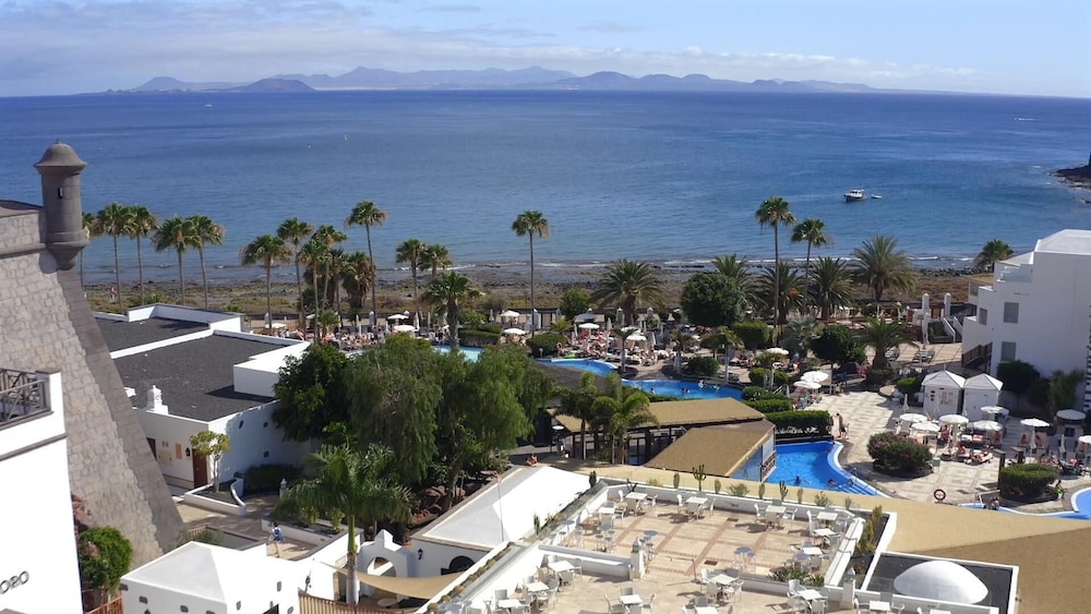 Gran Tagoro Family & Fun Playa Blanca — Swimming pool in Playa Blanca, Canary Islands