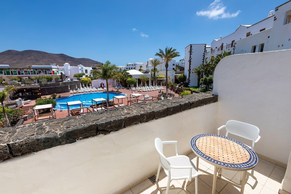 Gran Tagoro Family & Fun Playa Blanca — Swimming pool in Playa Blanca, Canary Islands