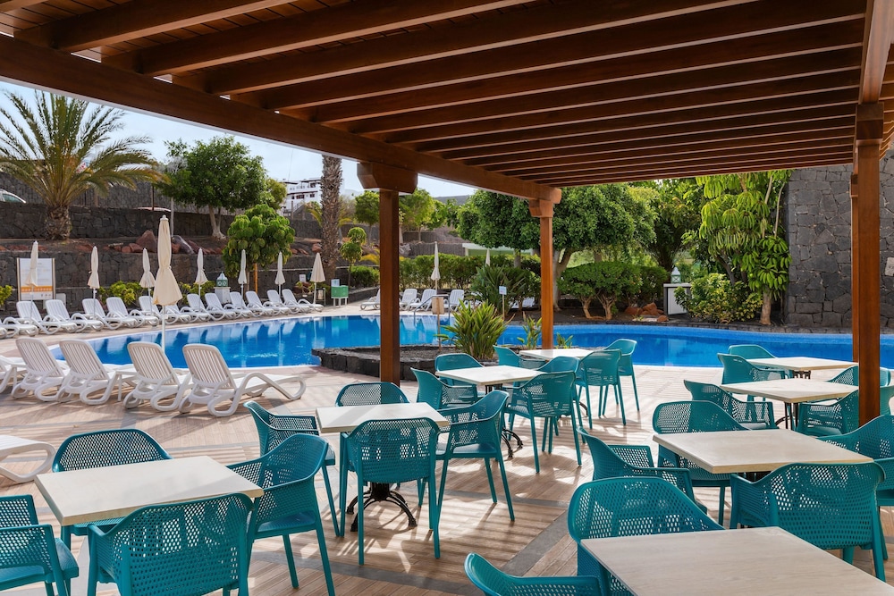 Gran Tagoro Family & Fun Playa Blanca — Restaurant & bars in Playa Blanca, Canary Islands