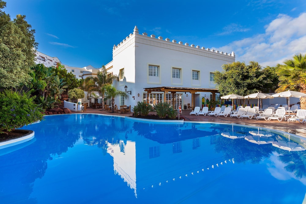 Gran Tagoro Family & Fun Playa Blanca — Swimming pool in Playa Blanca, Canary Islands