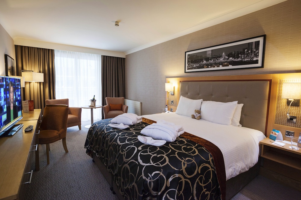 Clayton Hotel Cardiff Lane — Hotel rooms in Dublin, Dublin City