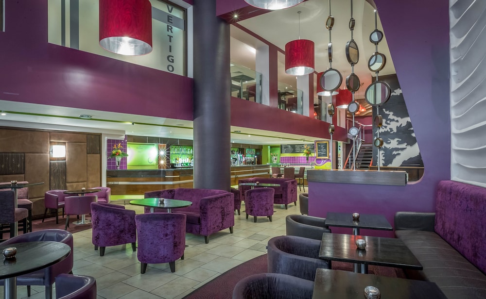 Clayton Hotel Cardiff Lane — Restaurant & bars in Dublin, Dublin City