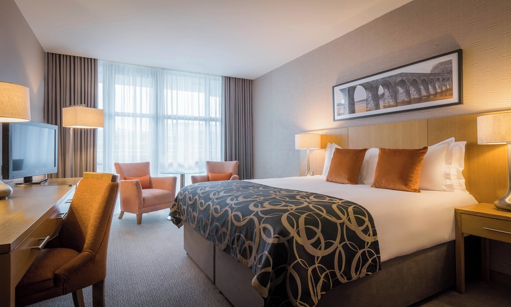 Clayton Hotel Cardiff Lane — Hotel rooms in Dublin, Dublin City