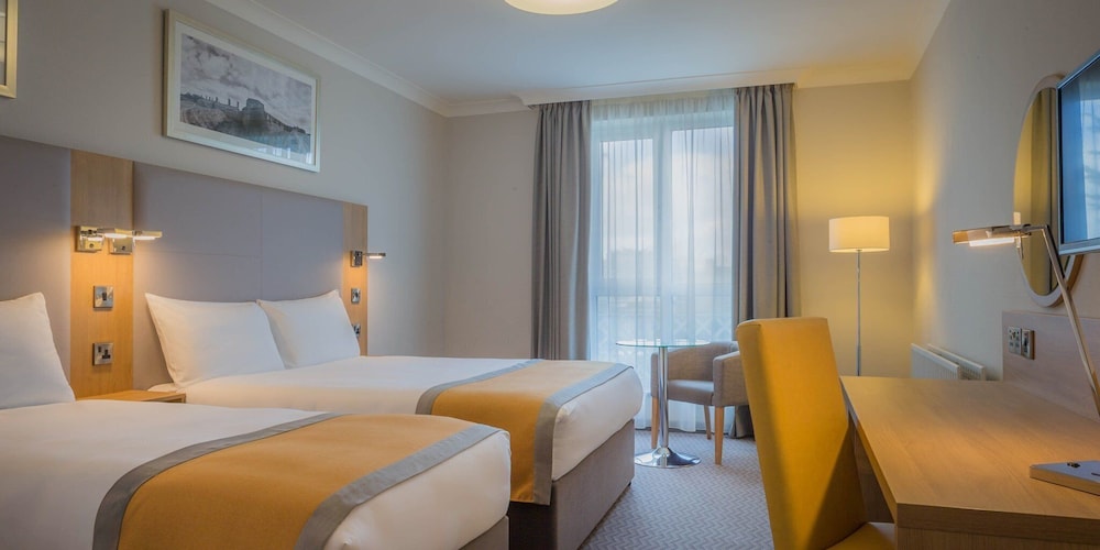 Maldron Hotel & Leisure Centre Tallaght — Hotel rooms in Dublin, Dublin City