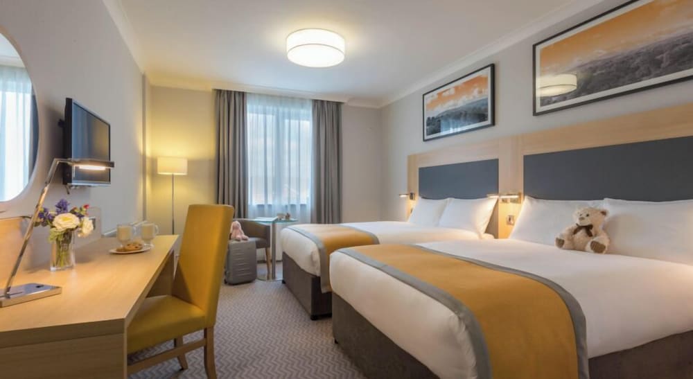 Maldron Hotel & Leisure Centre Tallaght — Hotel rooms in Dublin, Dublin City